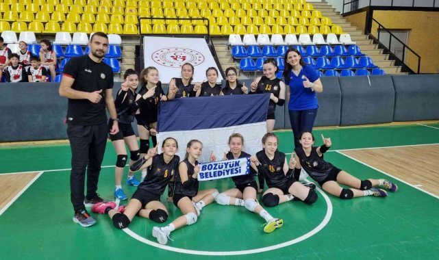 Midi Kızlar Voleybol Takımı Türkiye&#039;nin en iyi 32 takımı arasında