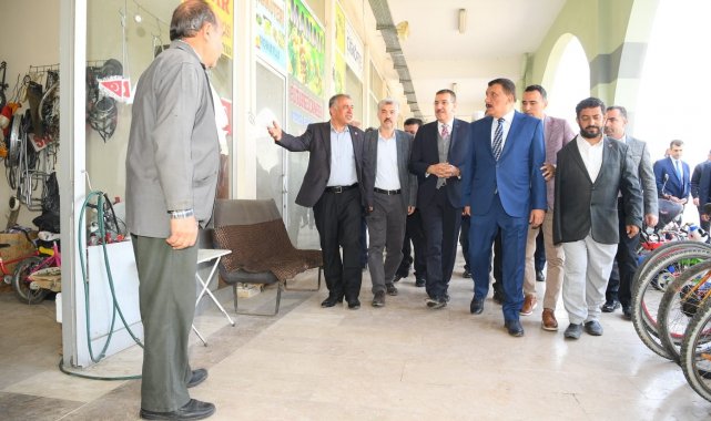 Milletvekili Tüfenkci ve Başkan Gürkan, tellal pazarı alanında incelemelerde bulundu