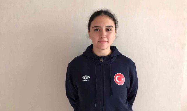 Milli takımın kalesi Turgutlu Belediyesporlu Betül&#039;e emanet