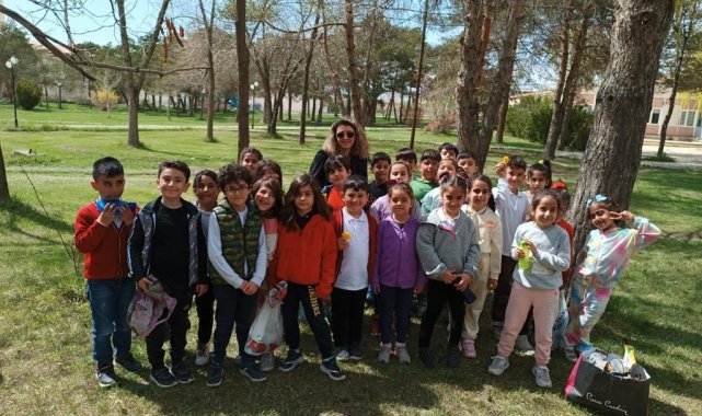 Minik ellerden doğaya anlamlı dokunuş