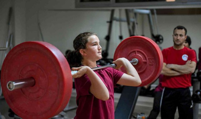 Minikler Türkiye Halter Şampiyonası başlıyor