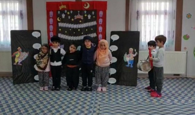 Miniklerden sevimli Elazığ halayı