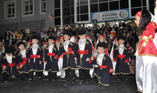 Miniklerden yöresel oyunlarla Ramazan etikliği