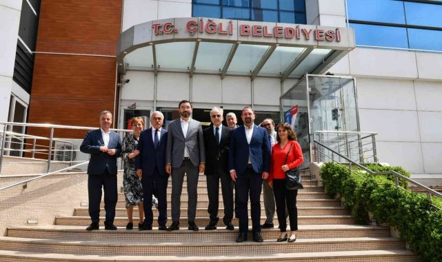 Murat Karayalçın&#039;dan Çiğli Belediyesine bayram ziyareti