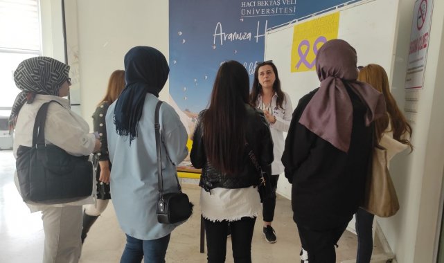 NEVÜ öğrencileri 'Kanserde Erken Tanı Hayat Kurtarır' etkinliği düzenledi