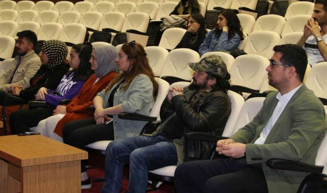 NEVÜ'de 'NİÇİN' konulu konferans düzenlendi