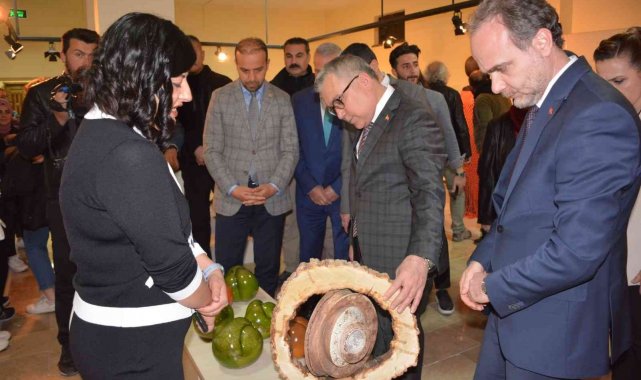 Niğde'de 30 Yıla 30 Eser sergisi açıldı