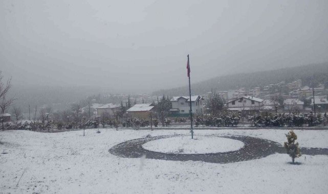 Niksar&#039;a &quot;Nisan karı&quot; yağdı!