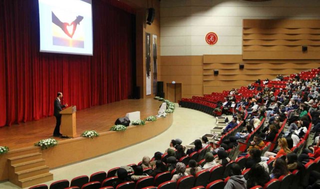 Öğr. Gör. Çetin: "Davranışsal bağımlılık hayattan koparabilir"