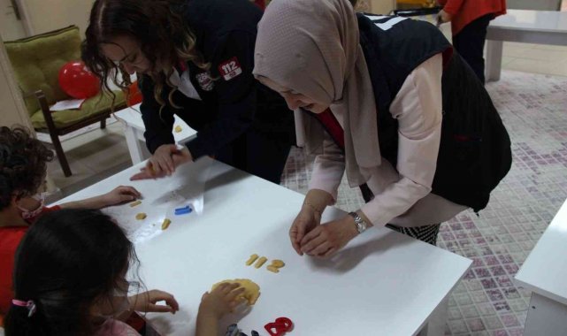 Öğrenciler 112 kurabiyesi yaptı