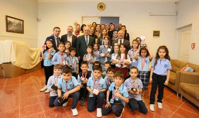 Öğrencilerden Başkan Aygün'e teşekkür