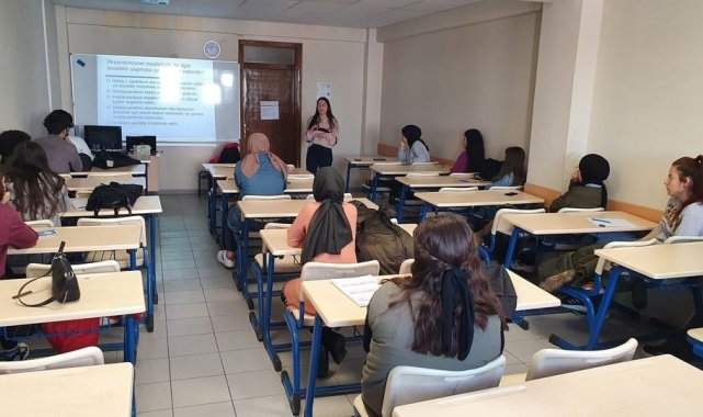 Öğrencilere ilk yardım eğitimi verildi