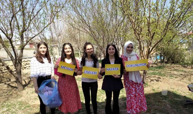 Öğrencilerin yaptığı oyuncaklar, çocukların bayram hediyesi oldu