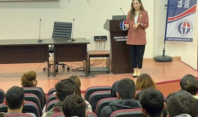 Oğuzeli MYO'da 'Yeni Ekonomi ve Ticaret 4.0' konferansı