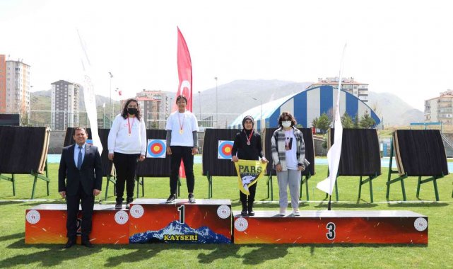 Okul sporları okçuluk müsabakaları başladı