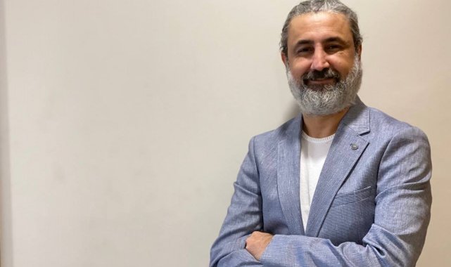 Op. Dr. Karatoprak, annelik estetiği hakkında bilgilendirdi