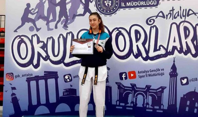 Osmangazili tekvandocudan bronz madalya