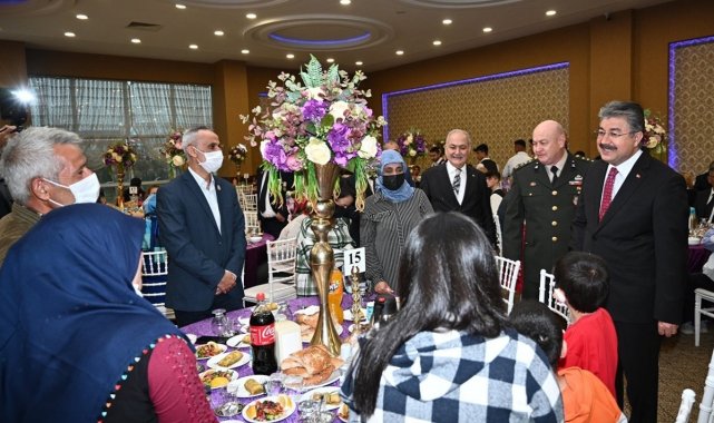 Osmaniye&#039;de şehit aileleri ve gazilere onur yemeği