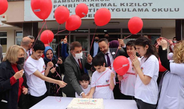 Otizmli öğrencilerden muhteşem gösteri