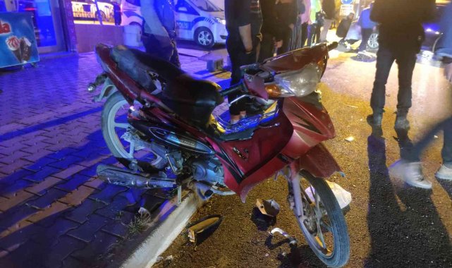Otomobil ile çarpışan motosikletin sürücüsü yaralandı