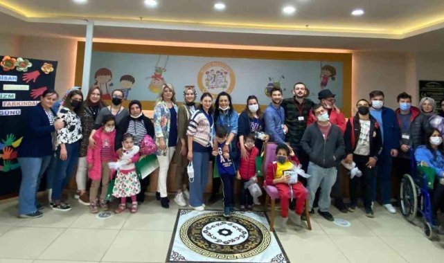Özel çocuklar, çocuk kulübü derslerine katıldı