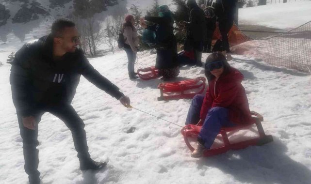 Özel gereksinimli öğrenciler gönüllerince eğlendiler