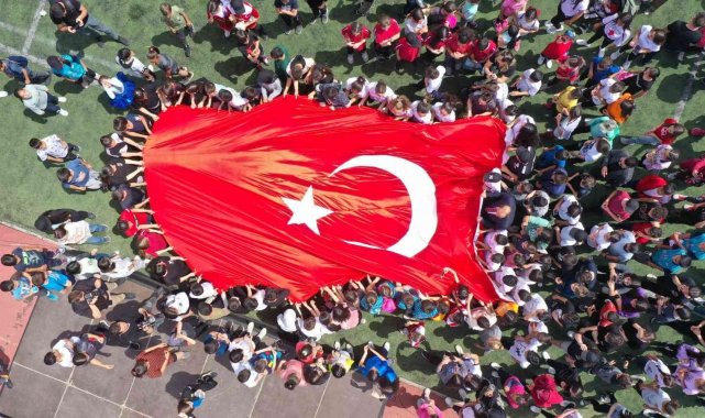 Pamukkale'de 23 Nisan coşkusu çocukları mutlu etti