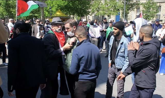 Parisliler gözaltına alınan Filistinliler için sokaklara döküldü