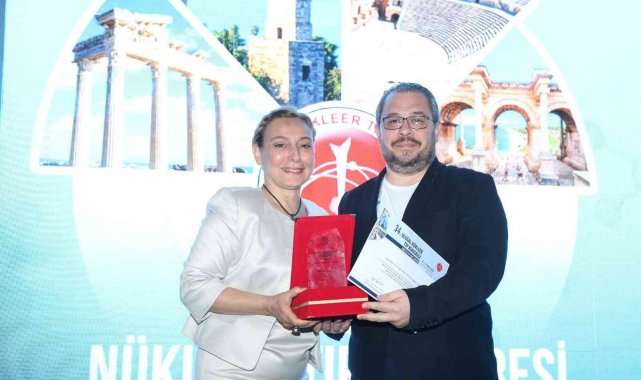 PAÜ Hastanesine en iyi poster bildirisi ödülü