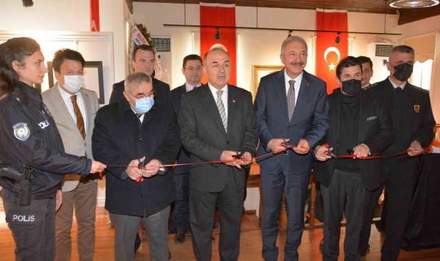 Polislerden resim ve çini işlemeciliği sergisi