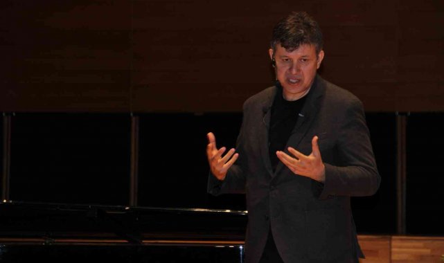 Prof. Dr. Ünal Aydın: &quot;Kanserin ilk olarak kafada yenilmesi gerekiyor&quot;