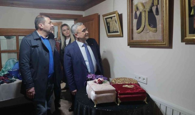 "Kültür ve kültürel değerler ile birlikte sanat ve sanatçıya sahip çıkan bir belediyeyiz"