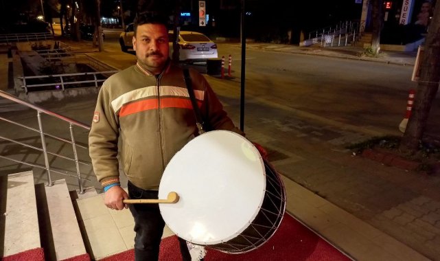 Ramazan davulcuları ilk bahşişlerini topladı