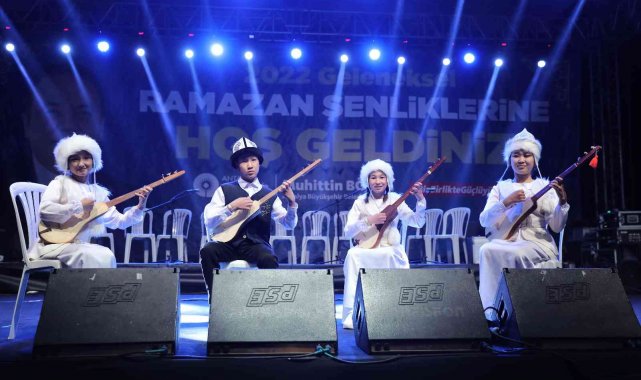 Ramazan Etkinliklerinde dünya çocuklarından gösteri