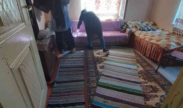 Ramazan'da yaşlıların gönüllerine dokunuyorlar