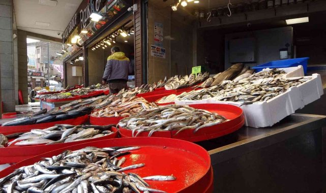 Ramazanda balığa ilgi az olunca fiyatlar geriledi