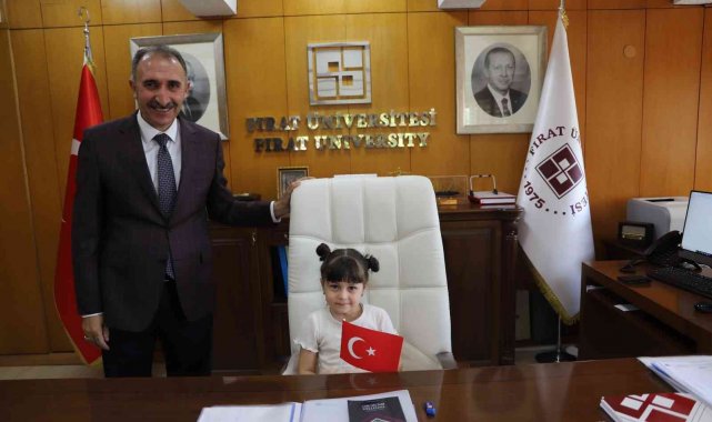 Rektör Prof. Dr. Göktaş koltuğunu çocuklara devretti