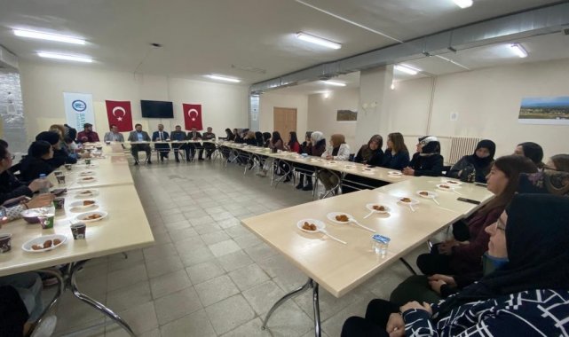 Rektör Türkmen, Aydıntepe MYO öğrencileriyle iftar yemeğinde buluştu