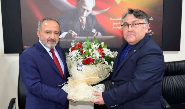 Rektörlük devir teslim töreni gerçekleştirildi