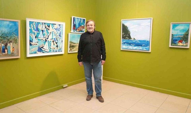 Ressam Önel'in, "Renkler ve Lekeler" isimli sergisine ilgi yoğun