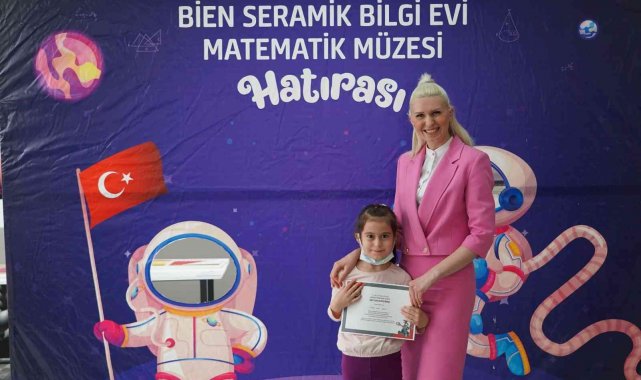 Robotik kodlama eğitimi alan çocuklar sertifikalarını aldı
