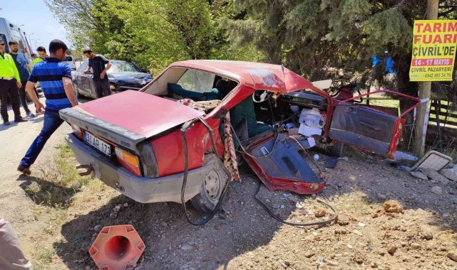 Sabıkalı kavşakta yeni bir kırmızı ışık kazası