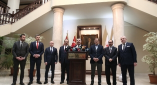 Sağlık Bakanı Koca: "Salgın her geçen gün gündemden çıkmaya başladı"