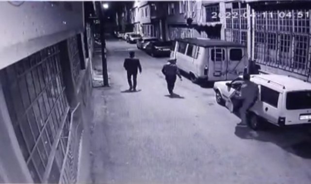 Sahurda şok...3 kişi gelip otomobilini böyle çaldılar