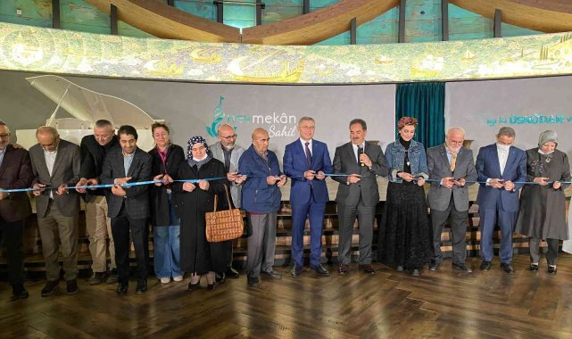 Sanatseverler 'Denizler Mürekkep Olsa' hat sergisi ile Üsküdar'da bir araya geldi