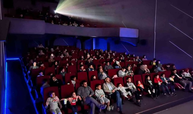 Şanlıurfalı çocuklar dijital sinemayı çok sevdi