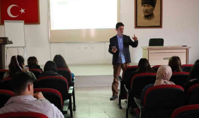 Şaphane'de bağımlılıkla mücadele eğitimi ve çalıştayı gerçekleştirildi