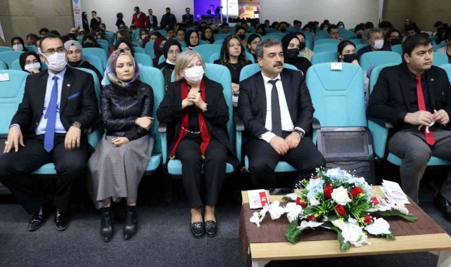 SBTÜ "Sınav Kaygısını İyi Yönetme" konulu konferans düzenlendi