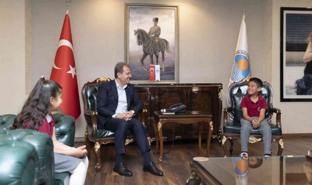 Seçer: Dünyada çocuklara armağan edilmiş başka çocuk bayramı yok"