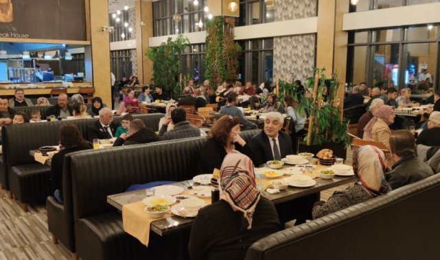 Şehit aileleri ve gaziler iftarda buluştu